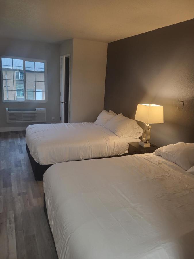 Waverly Red Fox Inn And Suites מראה חיצוני תמונה